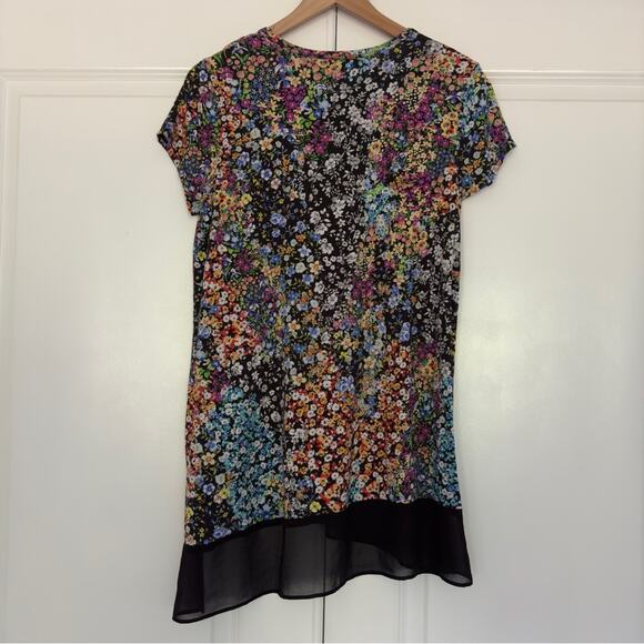 Karen Kane colorful/black and white floral top asymmetric hem tunic crew neck L - Picture 2 of 9